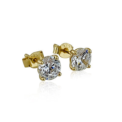 0.84 Carat Solitaire Earring - by Eda Çetin