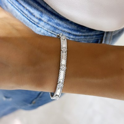 byEdaÇetin - Clarity Stone Detailed Handcuffs