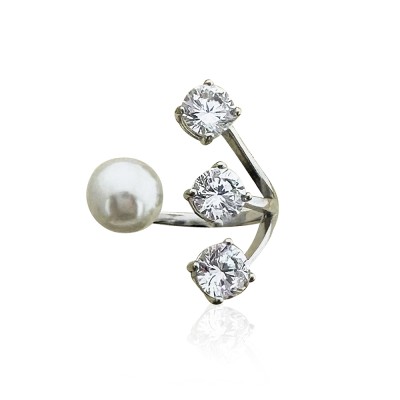 Claudia Stone and Pearl Ring