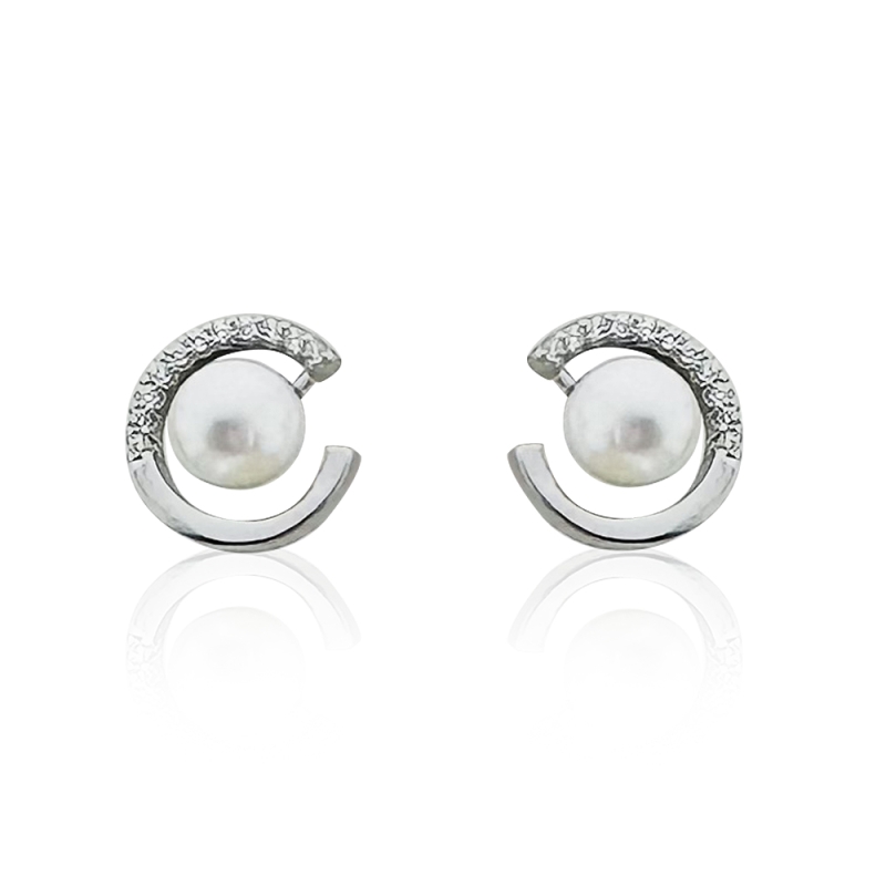 Dom Pearl Earrings