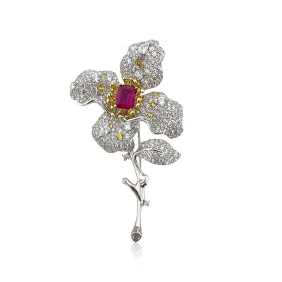Elia Italian Brooch - by Eda Çetin