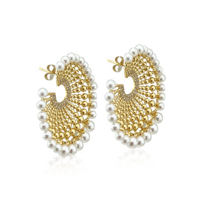 Glow Pearl Stud Earrings - by Eda Çetin