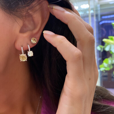 Hook Earring - by Eda Çetin