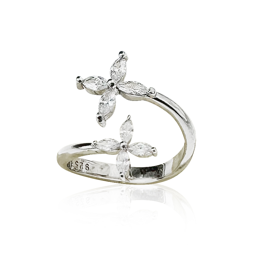 Marquise ring