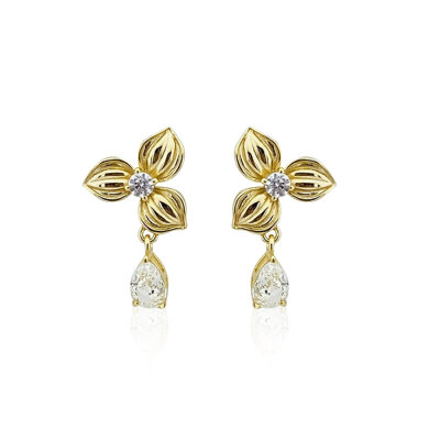 Mini Flower Earrings - by Eda Çetin