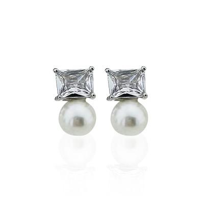 byEdaÇetin - Mini Muu Pearl Earrings
