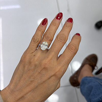 Moissanite Oval Large Form Ring - by Eda Çetin