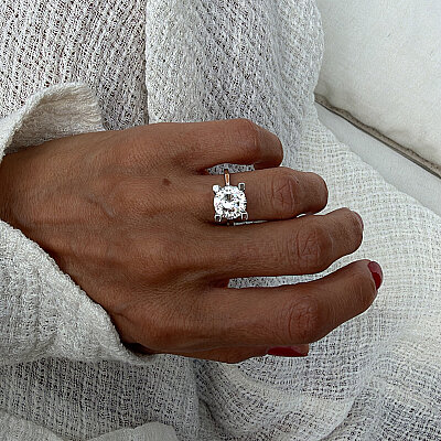 Moissanite Solitaire Ring - 5 Carat - by Eda Çetin