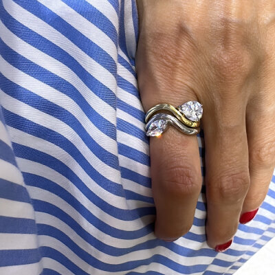 Pear Cut Wave Ring - by Eda Çetin