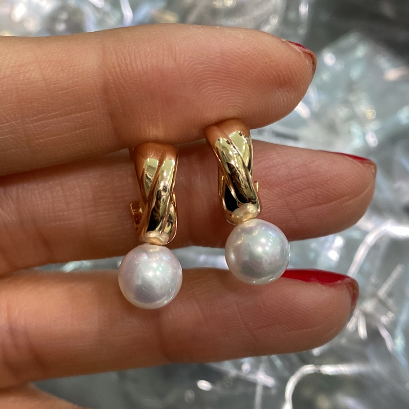 Pearl Earring in Rox Hoop - 3