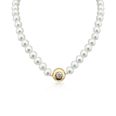 Pearl Necklace with Solitaire Detail - by Eda Çetin