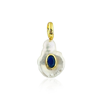 Pearl Pendant - by Eda Çetin