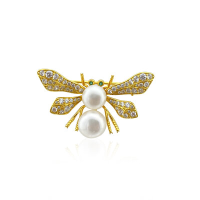 Pearly Bee Brooch - by Eda Çetin