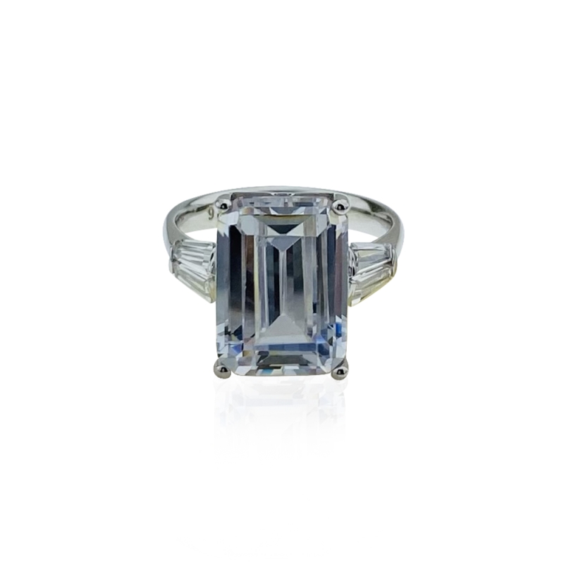 Queen Baguette Ring - 3
