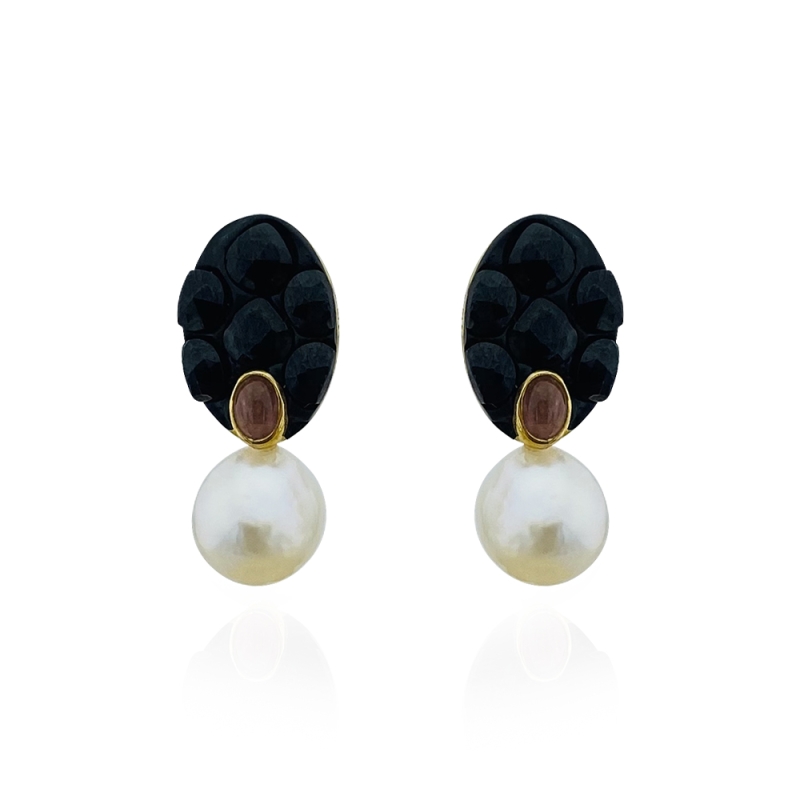 Queen Black Pearl Earrings