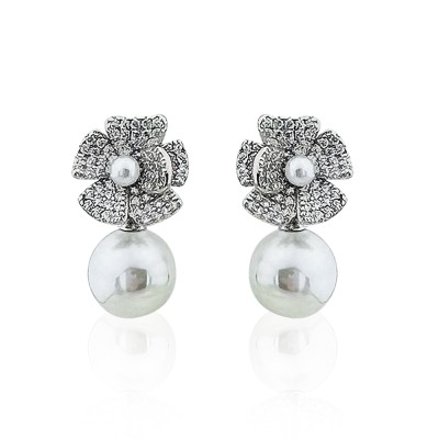 byEdaÇetin - Santos Flower Pearl Earrings