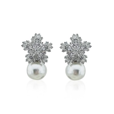 byEdaÇetin - Snowflake Pearl Earring