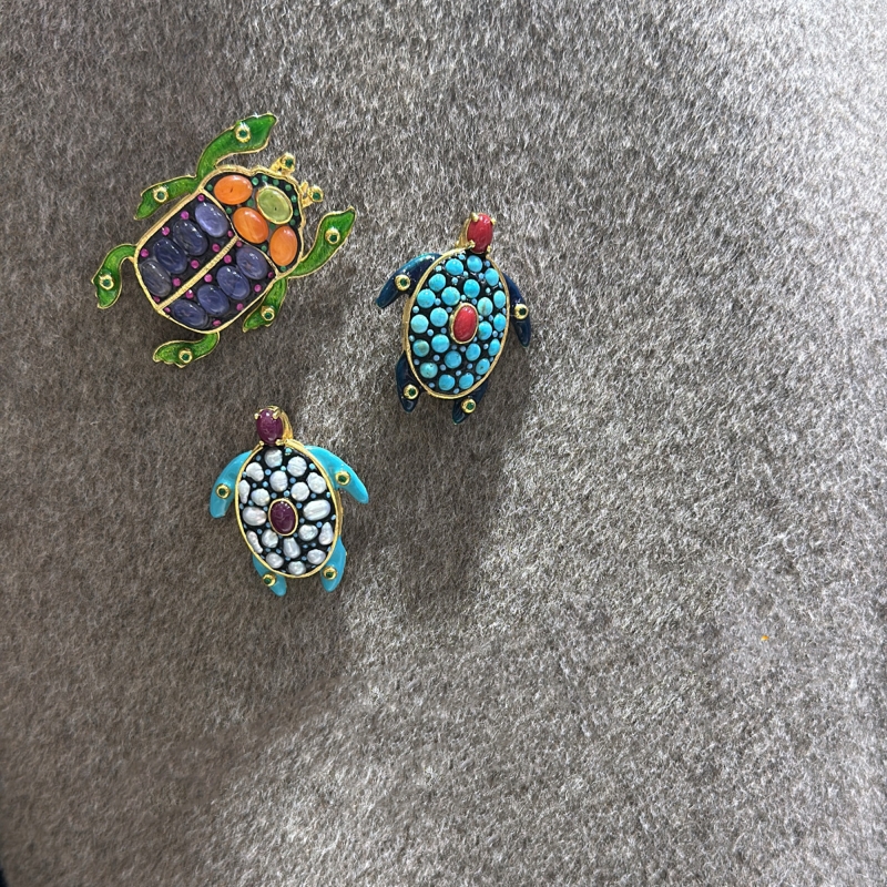 Turtle Collection Brooch - Pearl - 2
